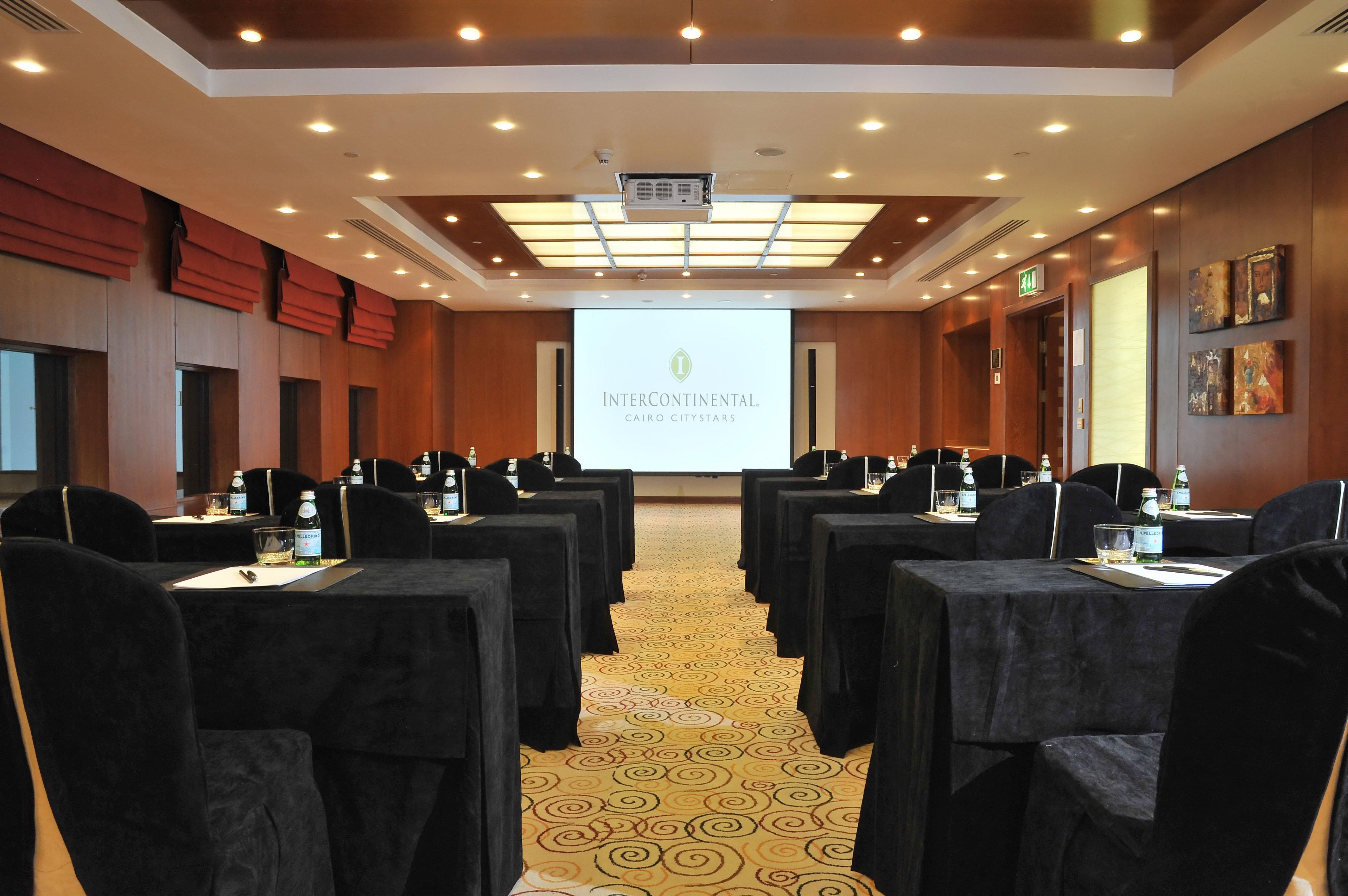 인터콘티넨탈 카이로 시티스타스 시설 사진 Meeting room at InterContinental Abu Dhabi