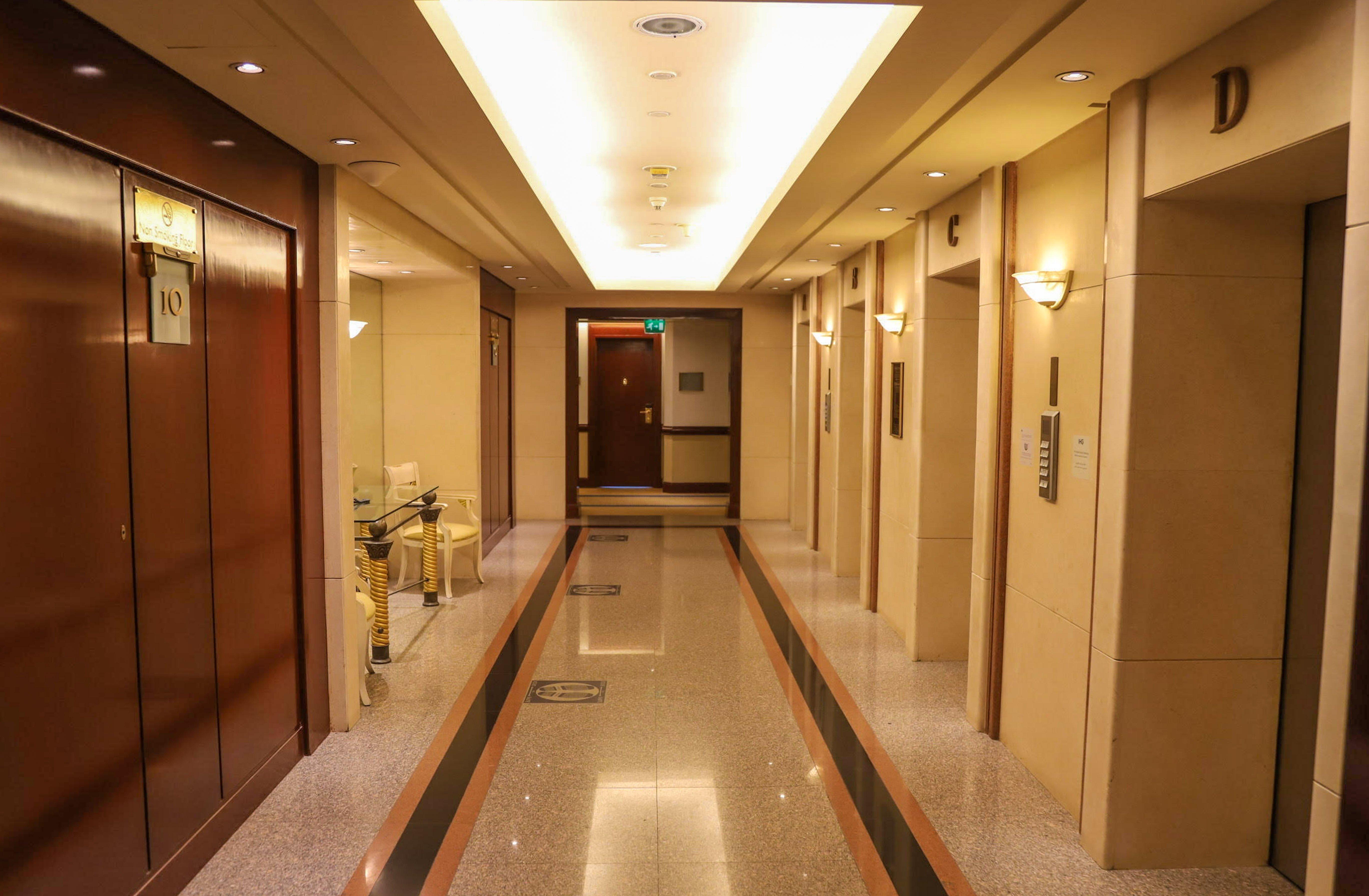 인터콘티넨탈 카이로 시티스타스 외부 사진 A typical corridor